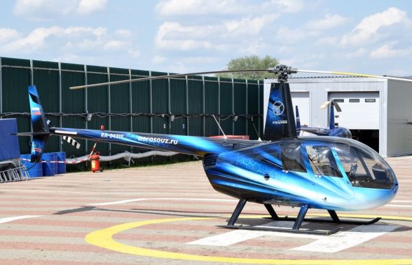 Robinson R44